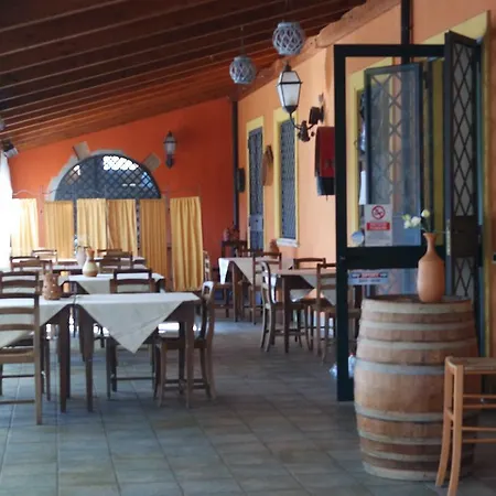 Agriturismo Masseria I Risi カントリーハウス *