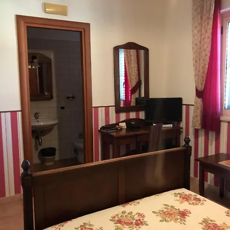 Agriturismo Masseria I Risi * سانت أوْفيمِيا لاميتْسْيا