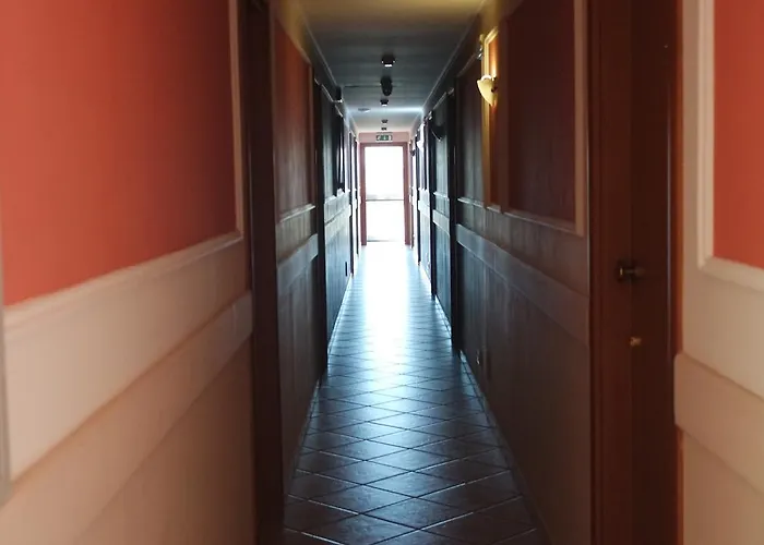 阿格利特玛瑟利亚里斯酒店 * 圣欧费米亚拉默齐亚